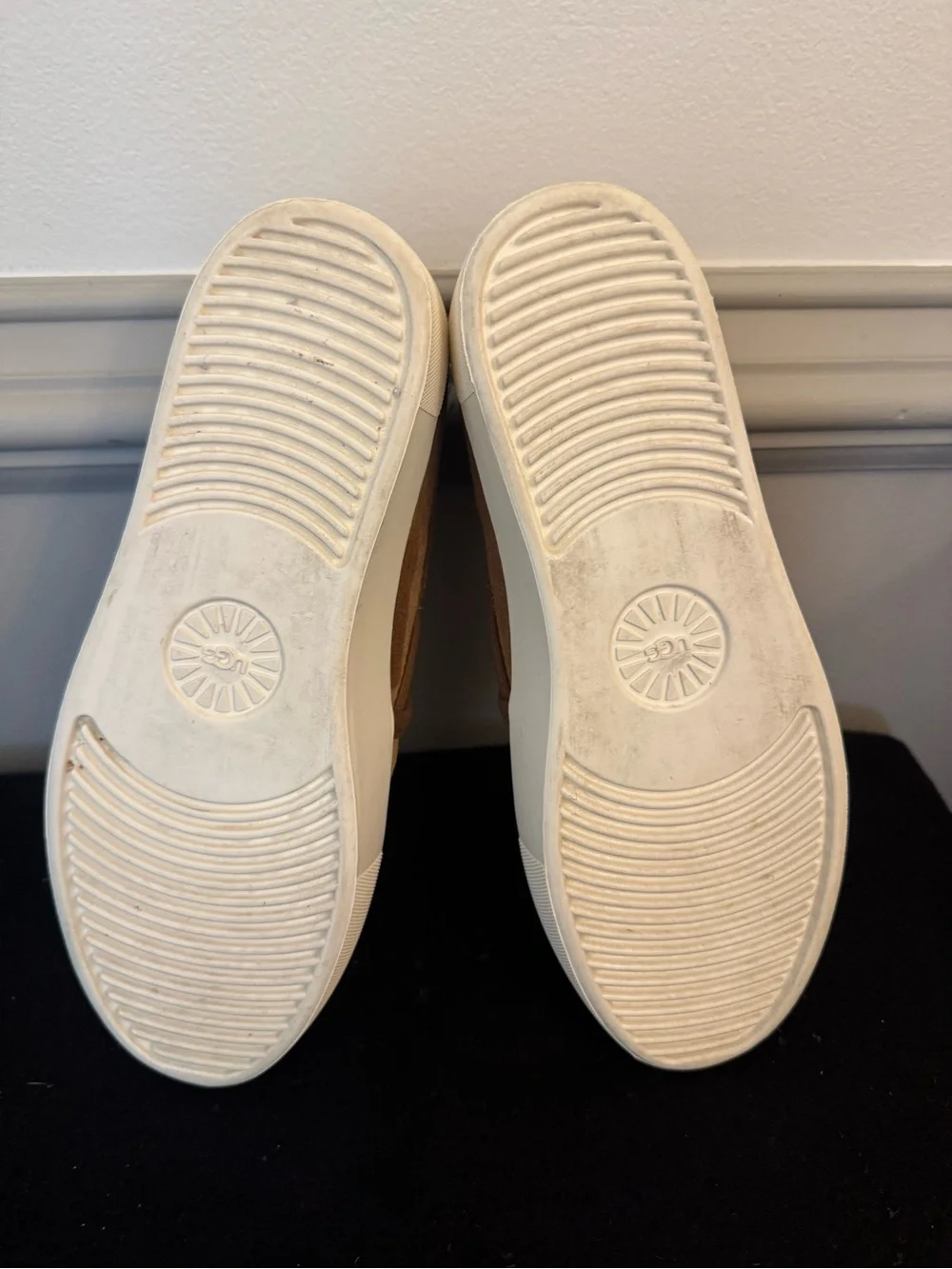 UGG Womens Jass Suede Slip-On Loafers in Light Brown Size 7.5